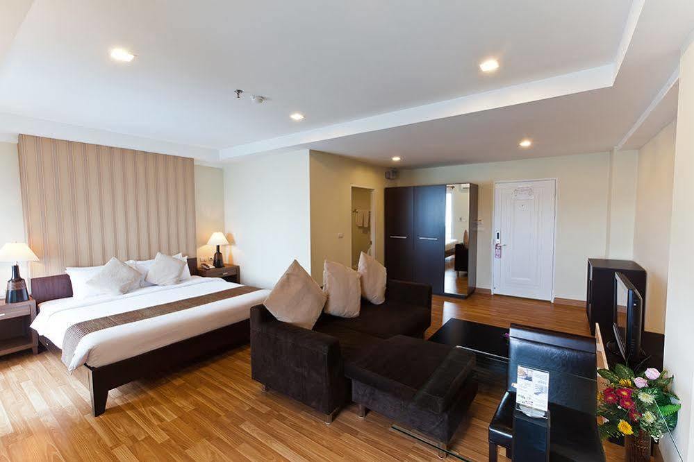 The Platinum Suite Μπανγκόκ Εξωτερικό φωτογραφία